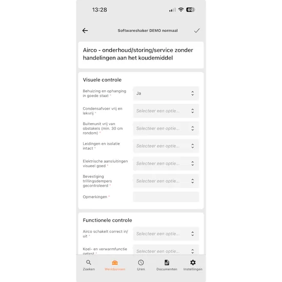 Digitale werkbon app met een visueel en functioneel controleformulier voor airco-onderhoud.