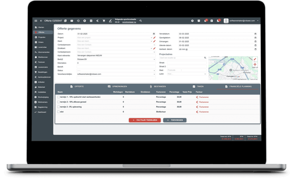 Robaws-dashboard op een laptopscherm met offertegegevens, projectinformatie en facturatiestatussen.