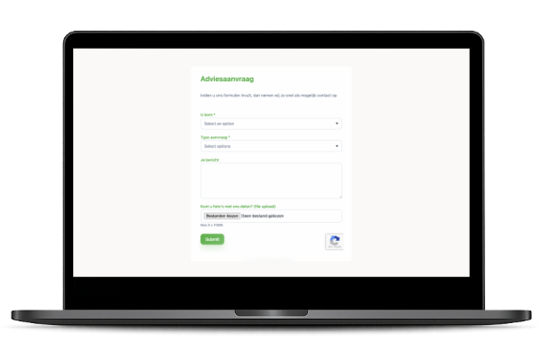 Online webformulier op laptop voor klantaanvragen