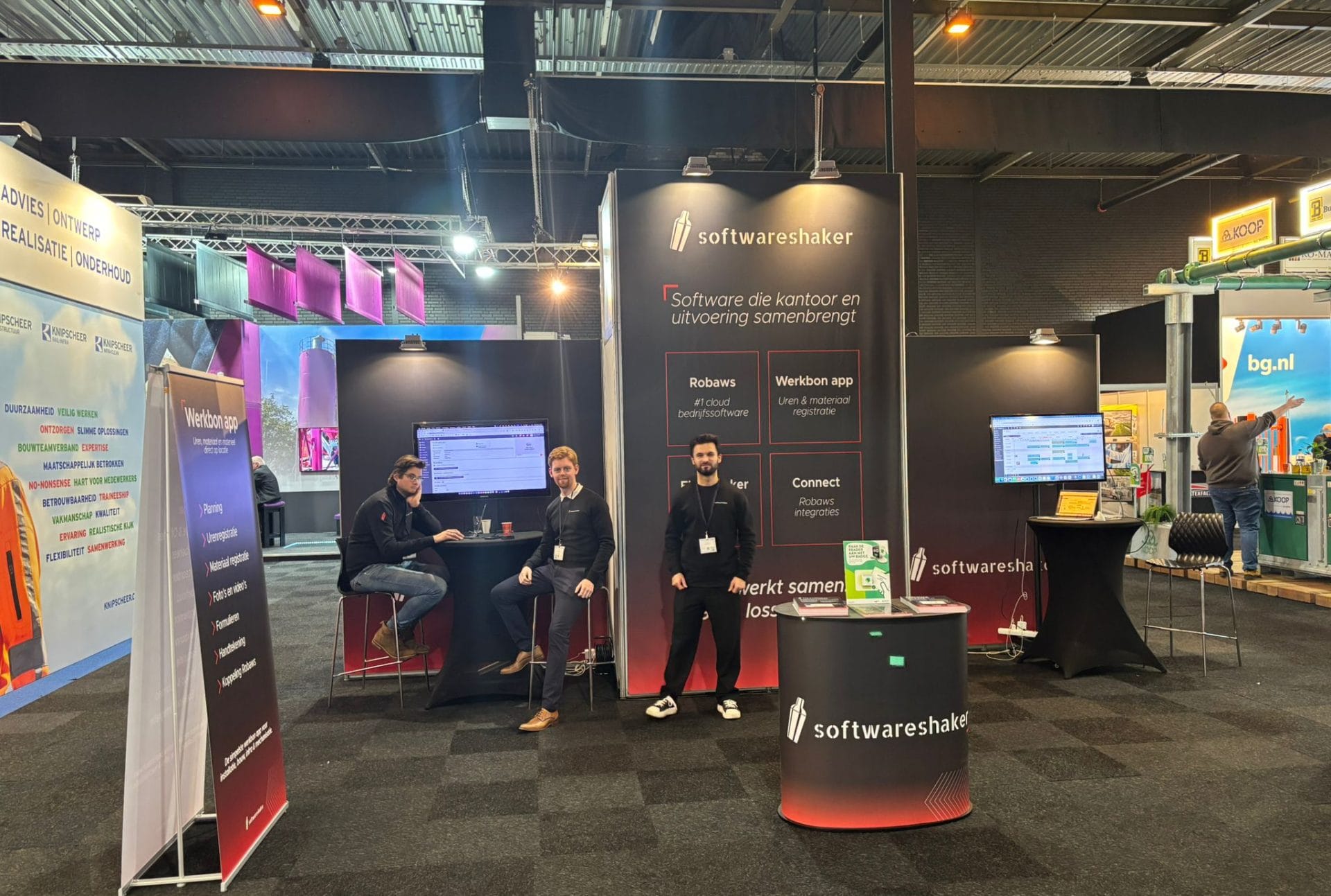Softwareshaker-team op een beursstand